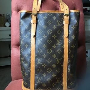 Authentic Louis Vuitton GM Bucket tote shoulder bag